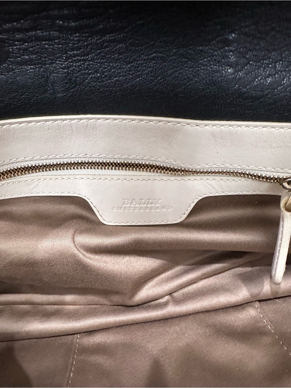Bally Pama-SM Black & Ivory Leather Satchel Crossbody Bag Swiss Made Goat Charm - Picture 12 of 16